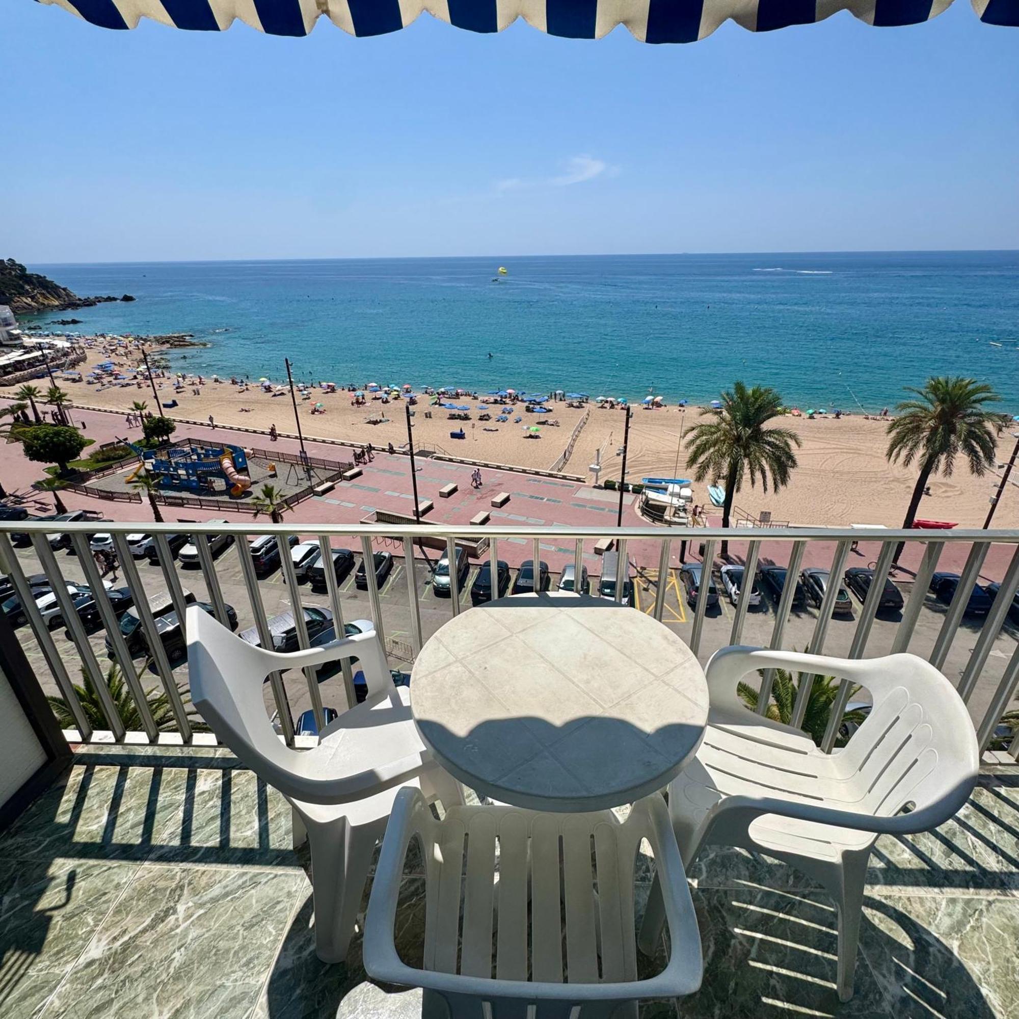 Zodiac Ab 6d * Lloret de Mar